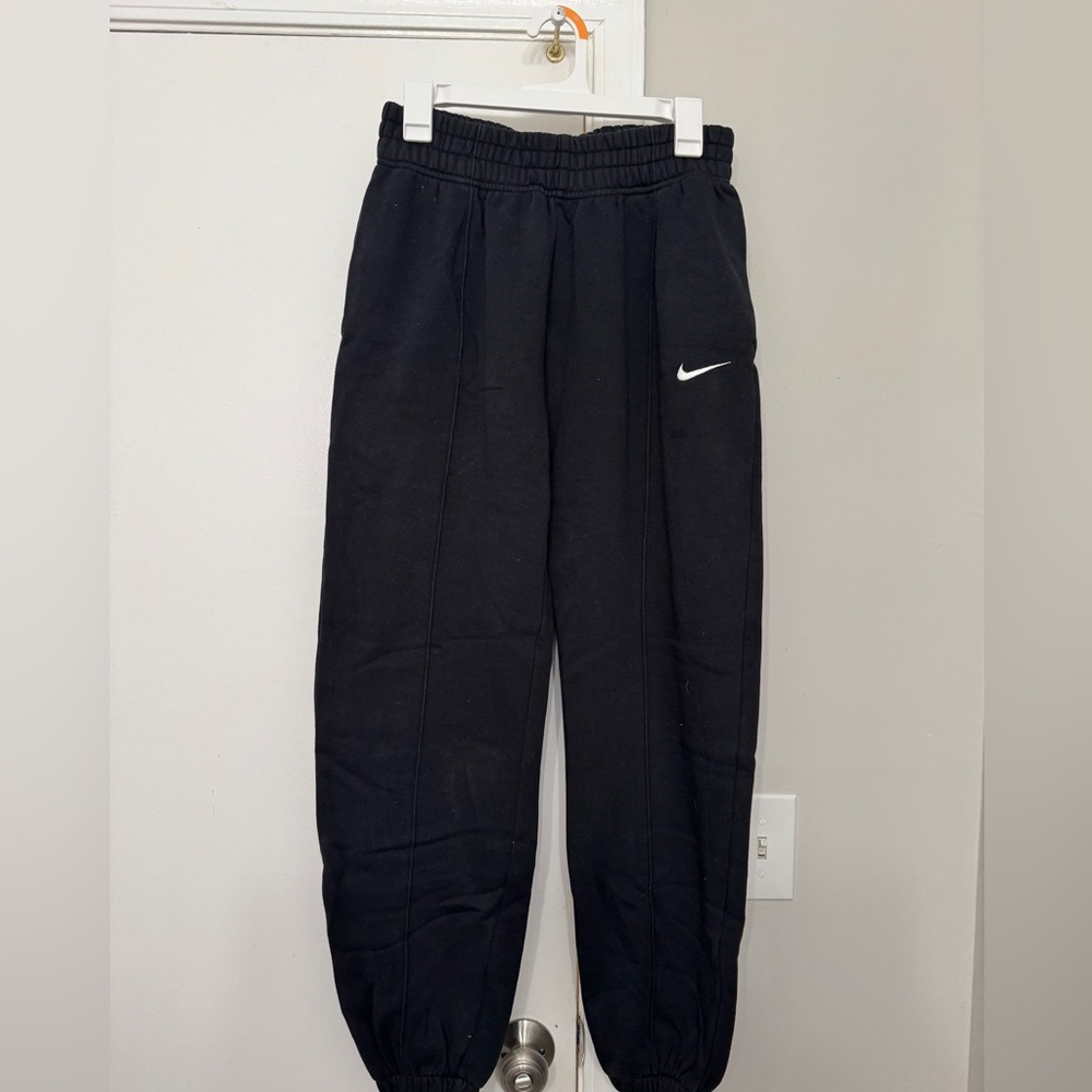 Nike Women’s Black Jogger Pants S
